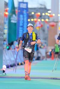 BIB: 5050, 210, 037
                            <button type="button" onclick="openModal(21767047)" class="btn btn-primary btn-sm float-right btn-popup" data-toggle="modal" data-target=".modal-high-quality">
                        <i class="fas fa-shopping-cart"></i> Add to Cart
                    </button>
                                            <button type="button" onclick="isThisMe(21767047, true)" class="btn btn-success btn-sm float-right btn-popup btn-isme hidden" data-toggle="tooltip" data-placement="bottom" title="นี่คือรูปของคุณใช่ไหม คลิกที่นี่เพื่อเอาเข้าอัลบั้ม">
                        <i class="fas fa-plus"></i> Add to album
                    </button>
                    <button type="button" onclick="isThisMe(21767047, false)" class="btn btn-warning btn-sm float-right btn-popup btn-isnotme hidden">
                        <i class="fas fa-ban"></i> Remove from album
                    </button>